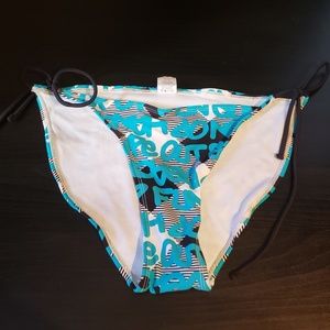 $5/20 Grafitti large bikini bottom w/ sting to tie